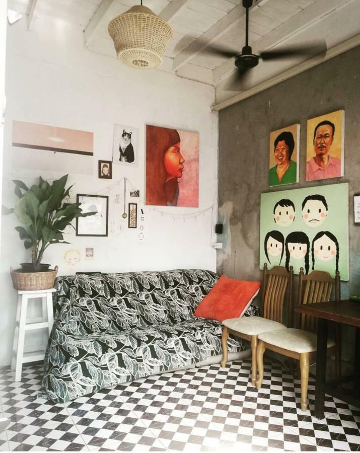 Хостел Sla Bar N'Bed Бангкок Экстерьер фото