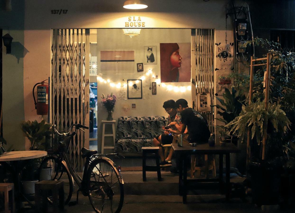 Хостел Sla Bar N'Bed Бангкок Экстерьер фото